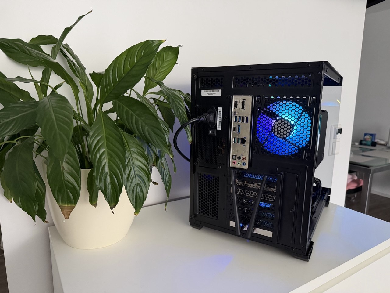 Ryzen 7 7800X3D / RTX 4060 / 32GB DDR5 / 1TB NVMe