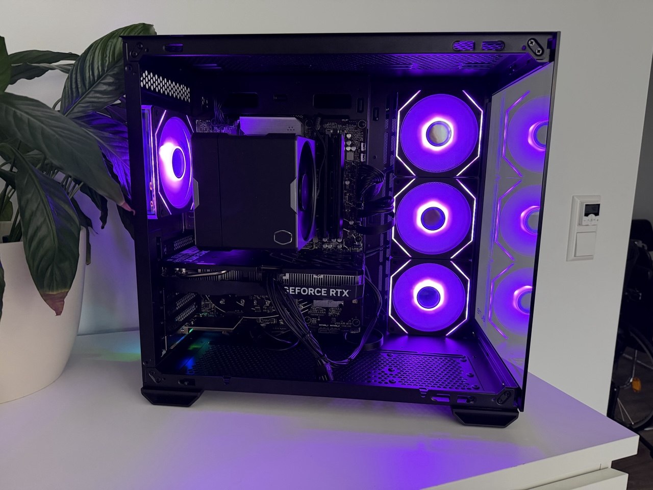 Ryzen 7 7800X3D / RTX 4060 / 32GB DDR5 / 1TB NVMe